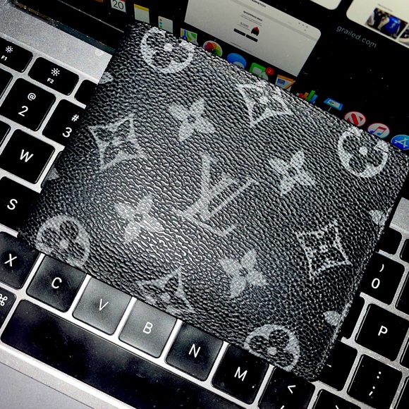Other - Louis Vuitton wallet
